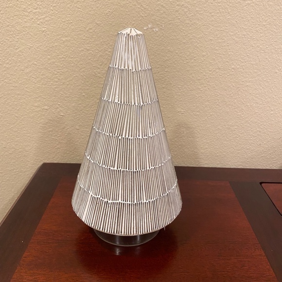 9" Snowy Mosaic Tree Cloches - POTTERY BARN - Picture 4 of 7